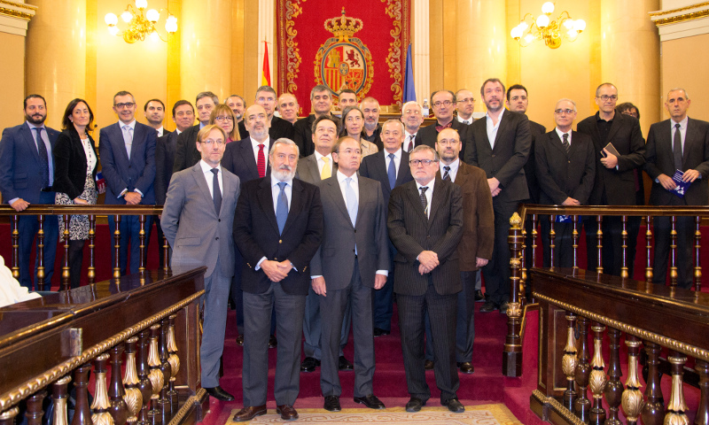 senado 800px