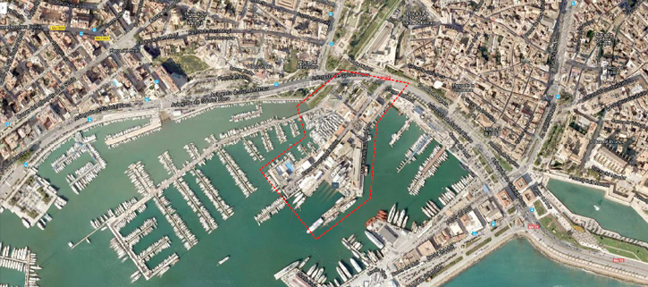 ciudad y puerto baleares grande